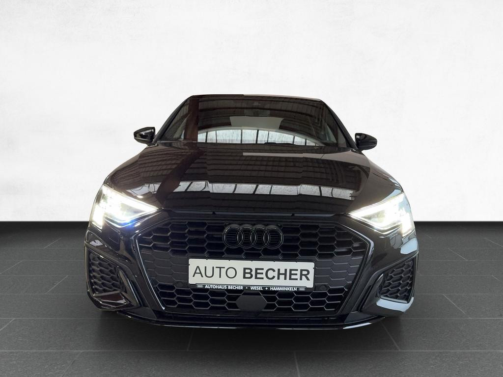 Audi A3 Sportback Sedan S-Line S-Tronic 35 TDI