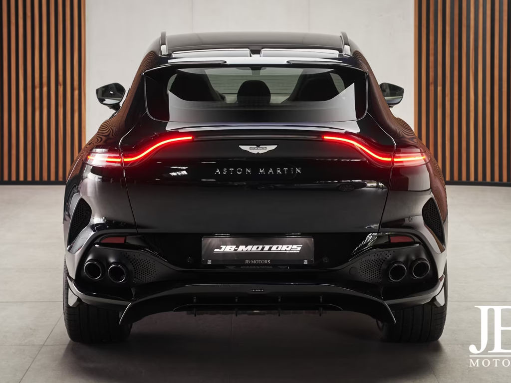 Aston Martin DBX
