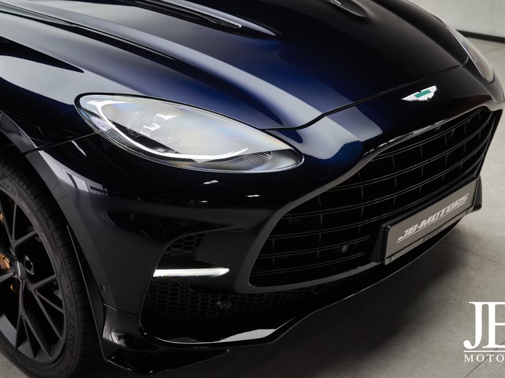 Aston Martin DBX