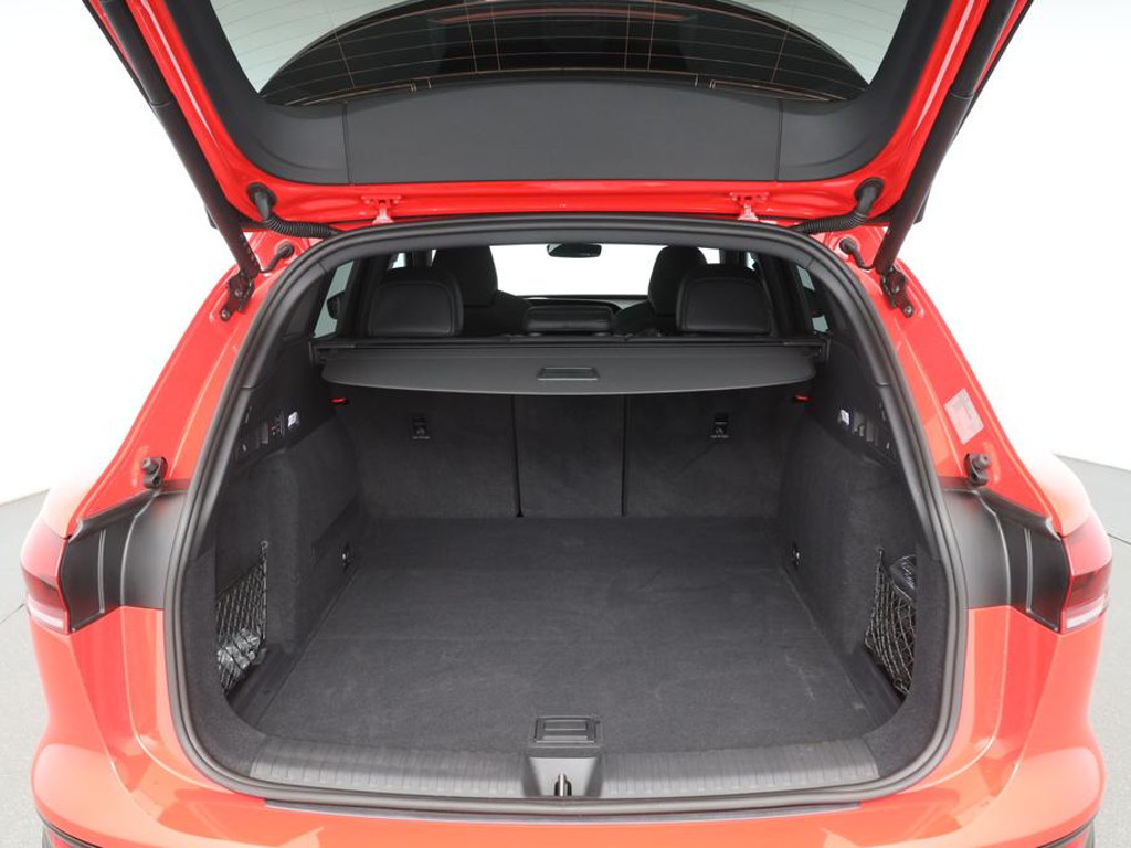Audi SQ6 e-tron