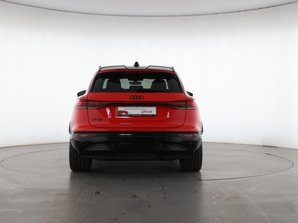 Audi SQ6 e-tron