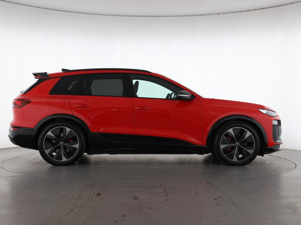 Audi SQ6 e-tron