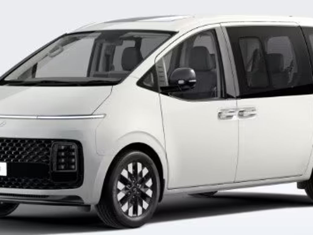 Hyundai Staria Signature