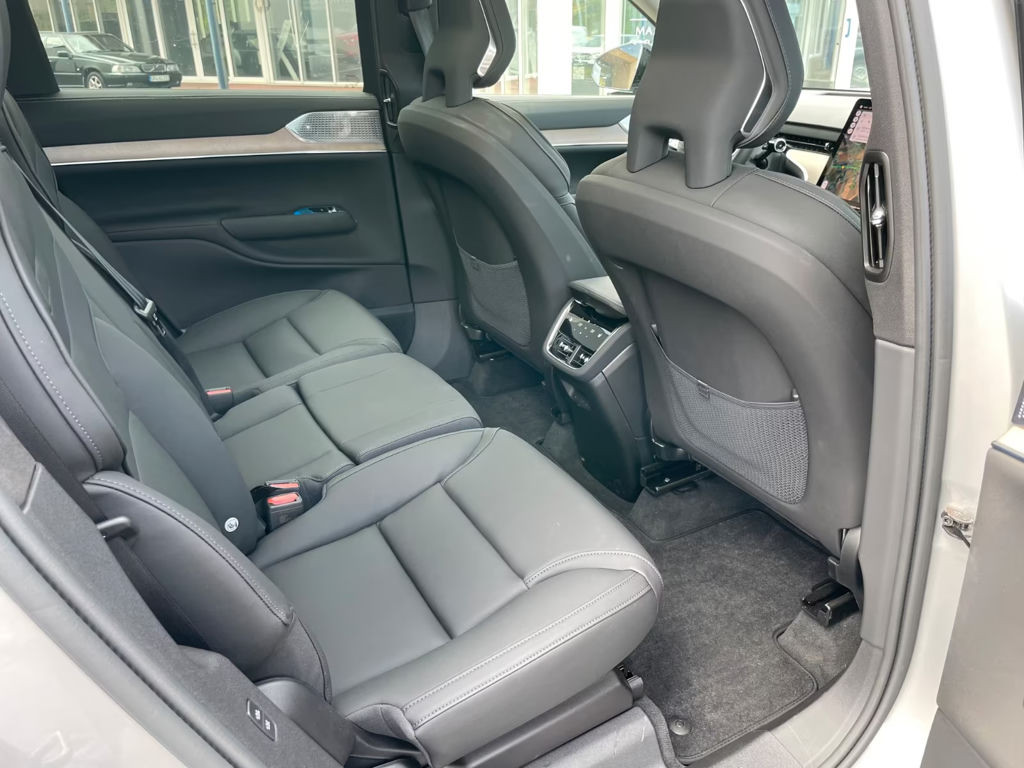 Volvo EX90