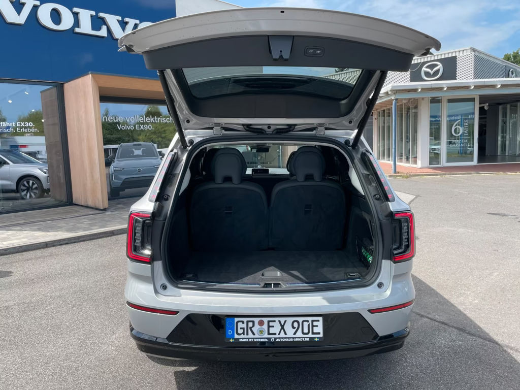Volvo EX90