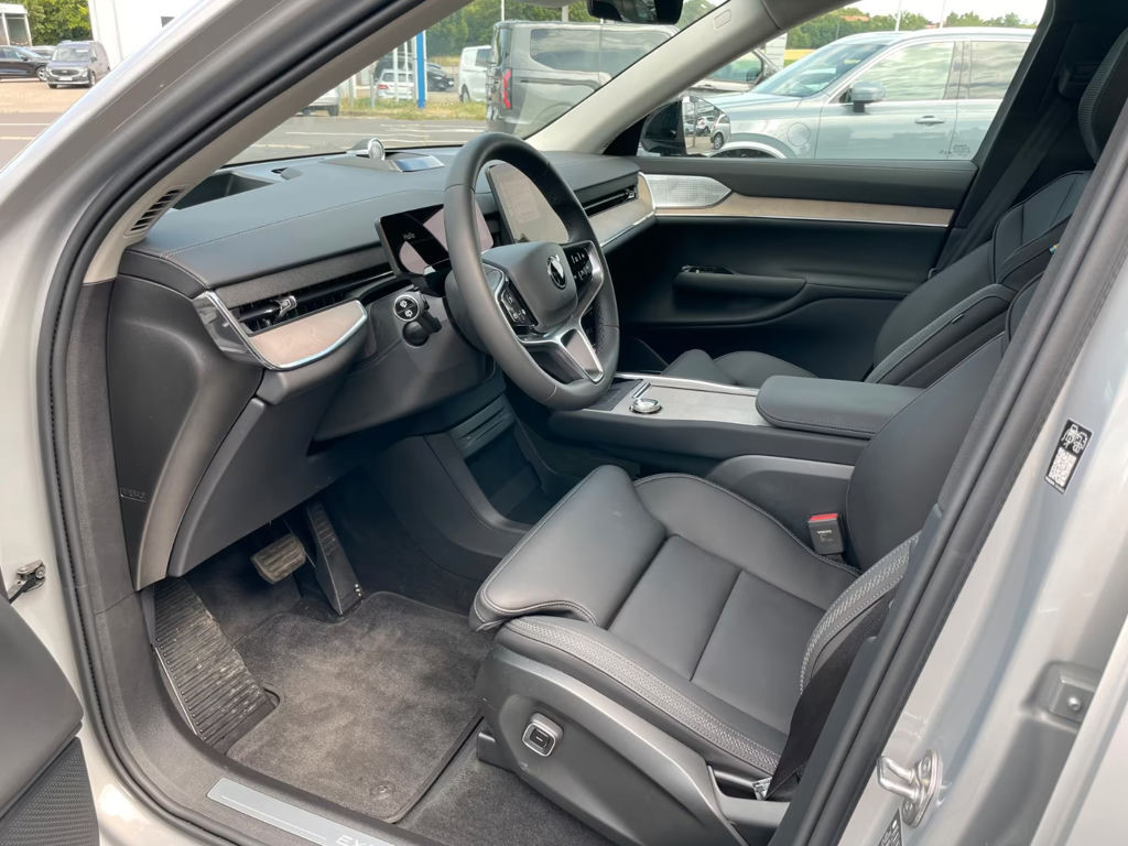 Volvo EX90