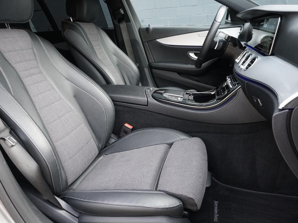 Mercedes-Benz E-Klasse E 220 AMG Line