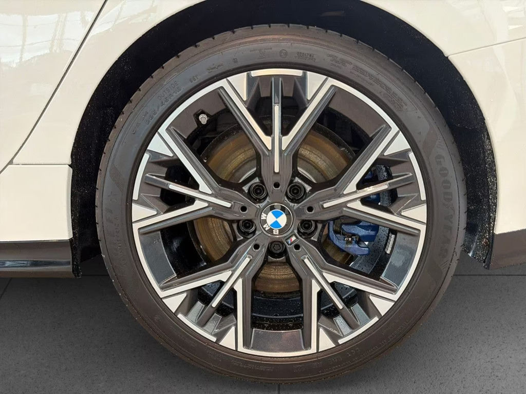 BMW M235
