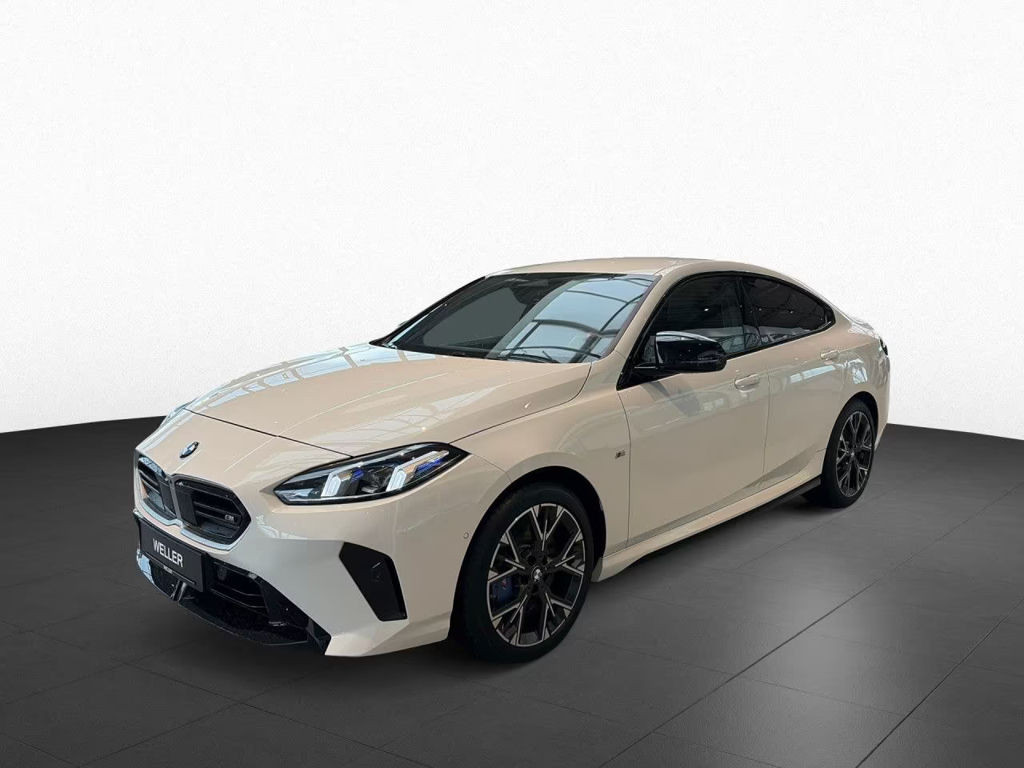 BMW M235