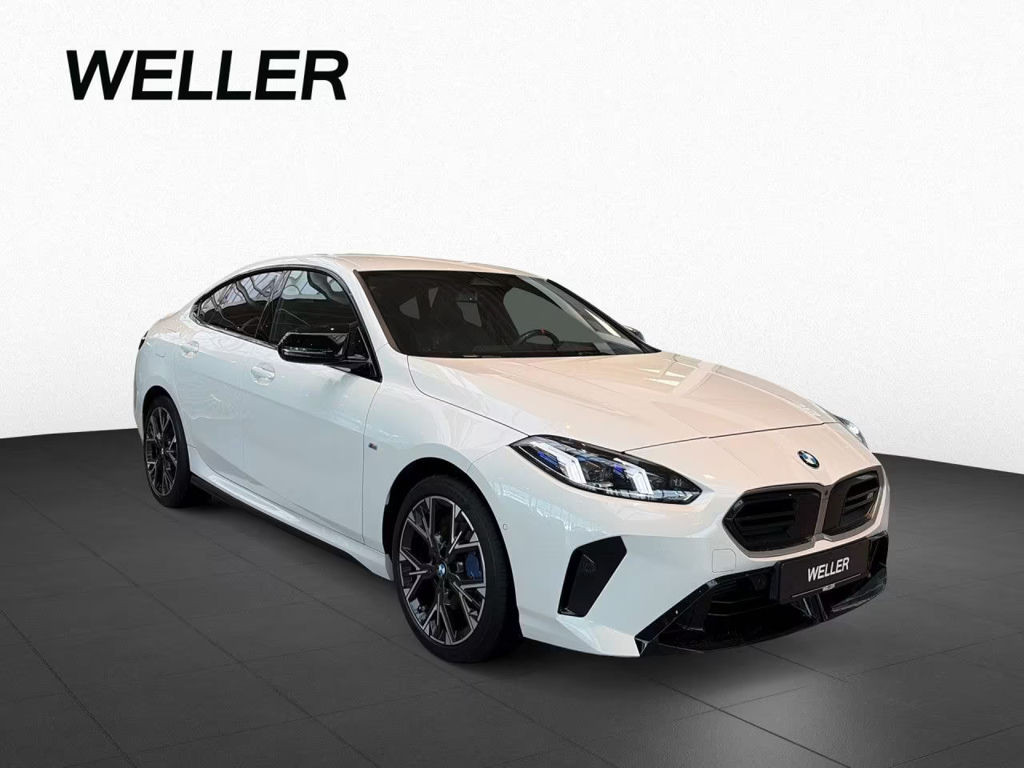 BMW M235