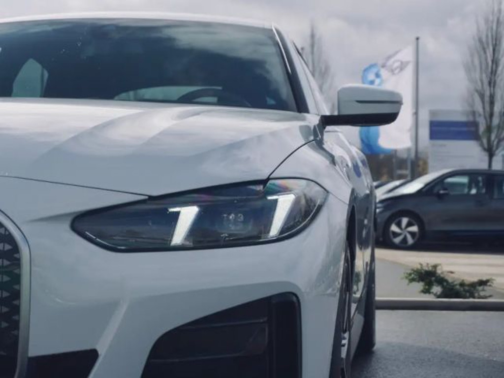 BMW i4