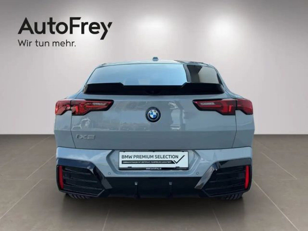 BMW iX2