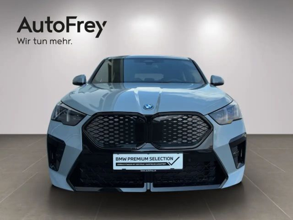 BMW iX2