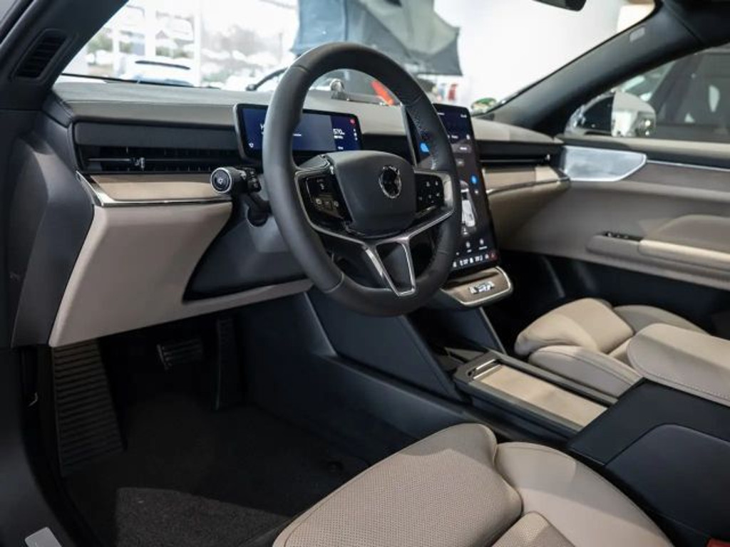 Volvo ES90
