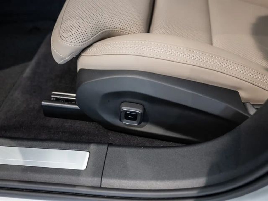 Volvo ES90