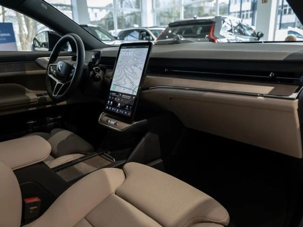Volvo ES90