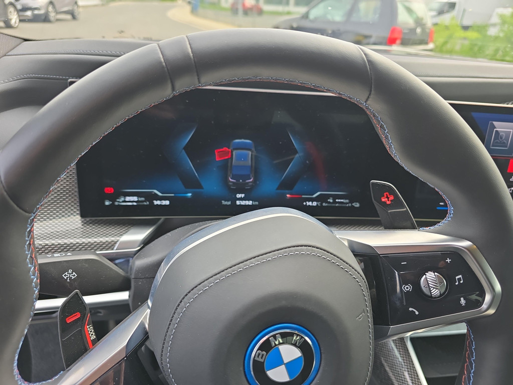 BMW M760