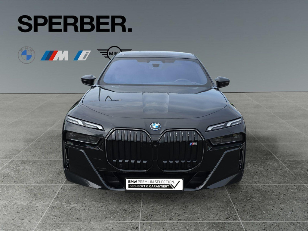 BMW M760