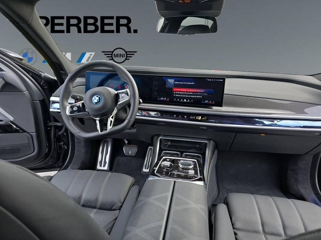 BMW M760