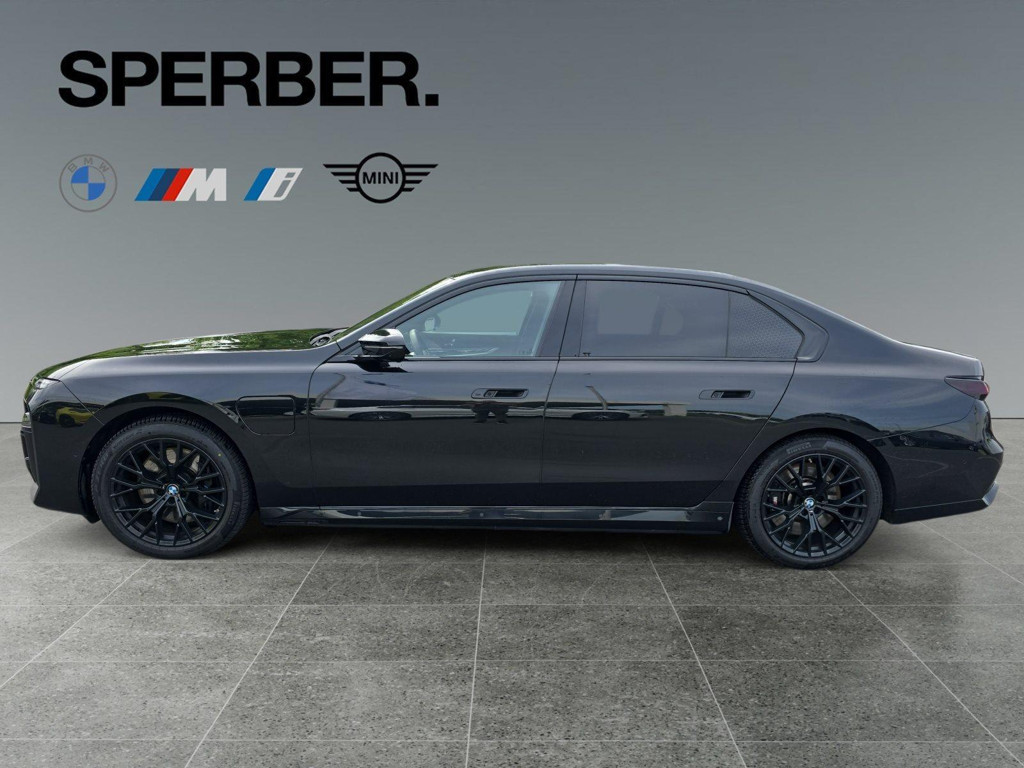 BMW M760