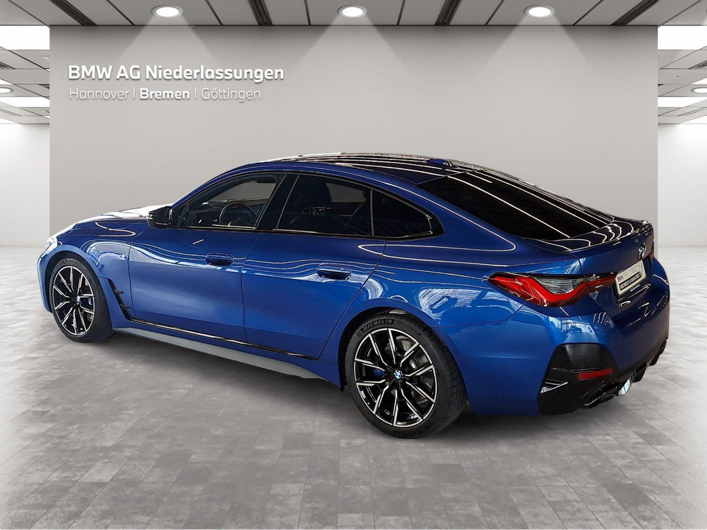 BMW M440
