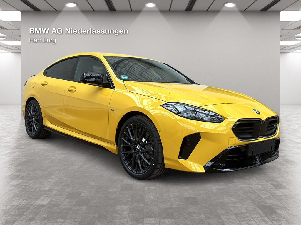 BMW M235