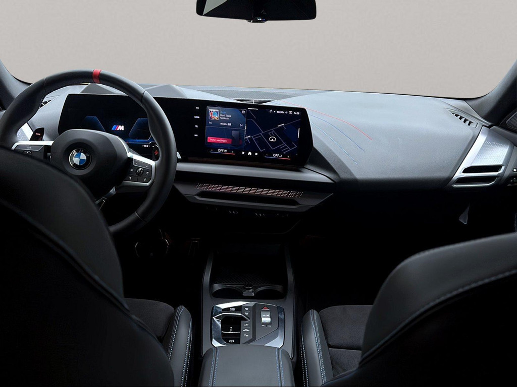 BMW M235