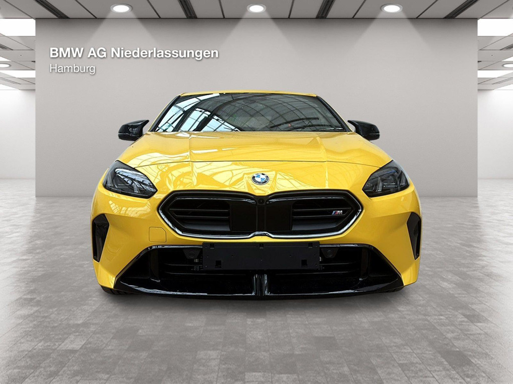 BMW M235