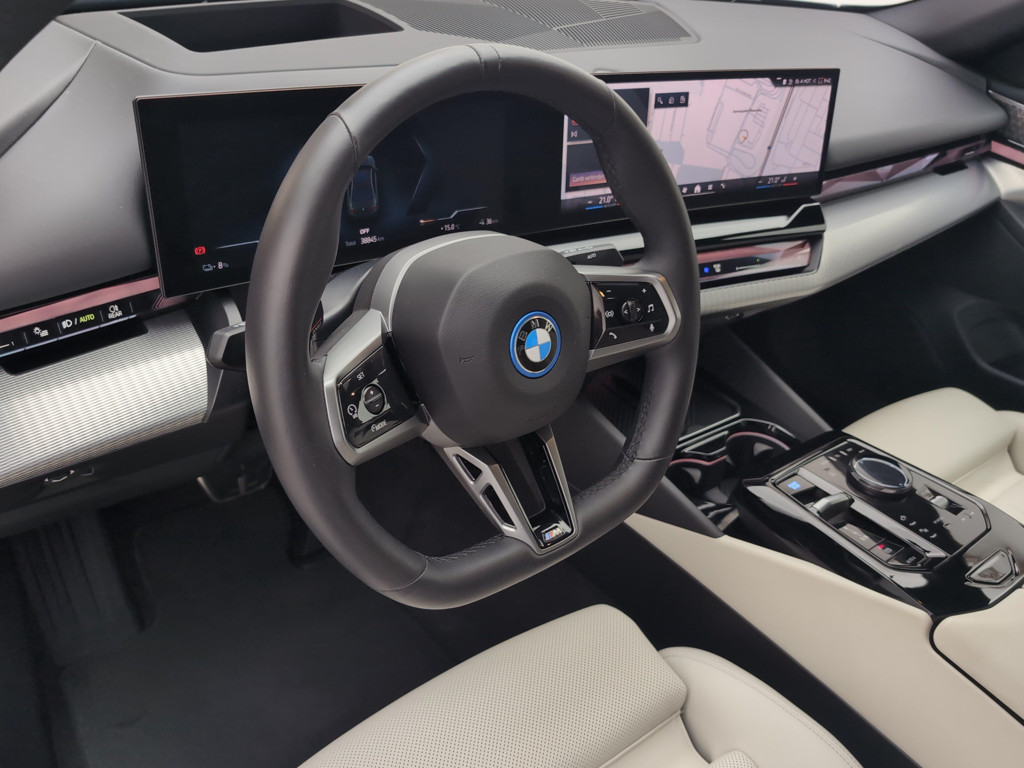 BMW i5