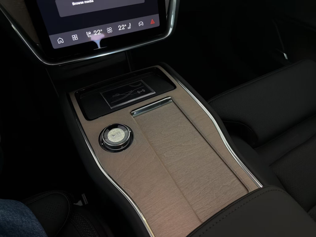 Volvo EX90