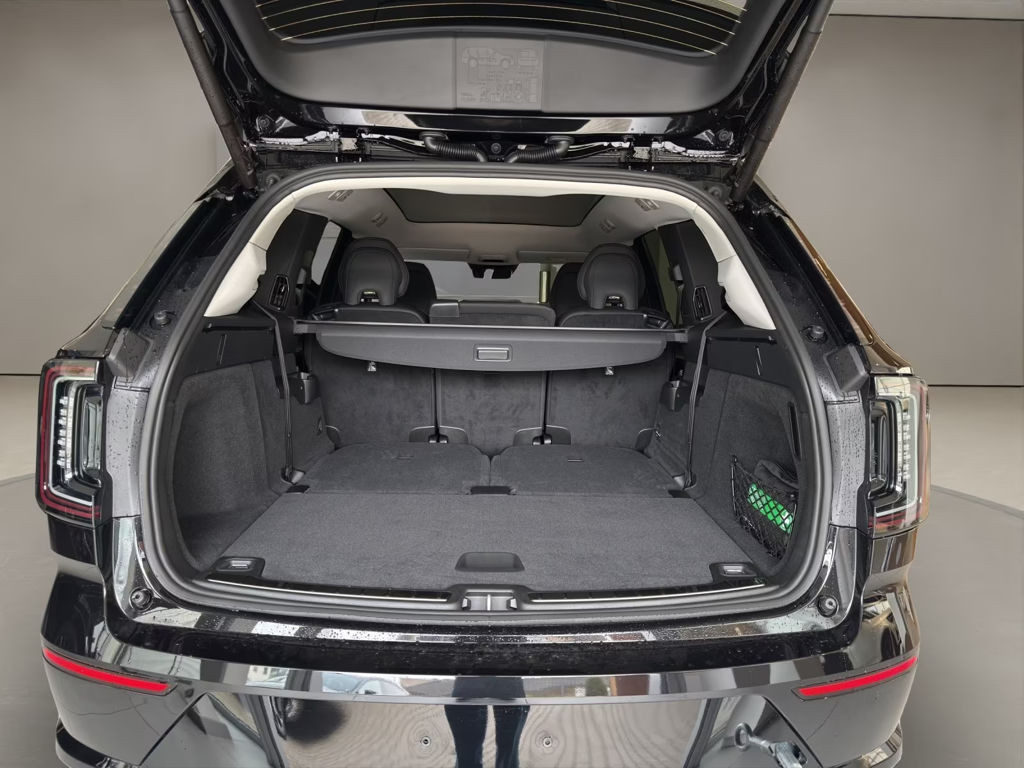 Volvo EX90