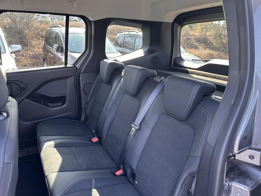 Mercedes-Benz T 180
