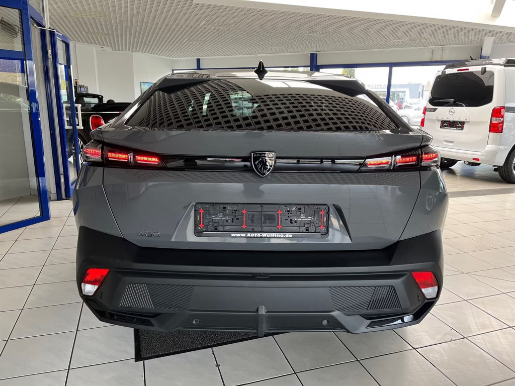 Peugeot 408