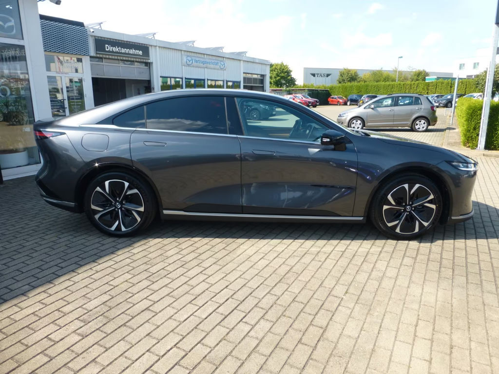 Mazda 6e