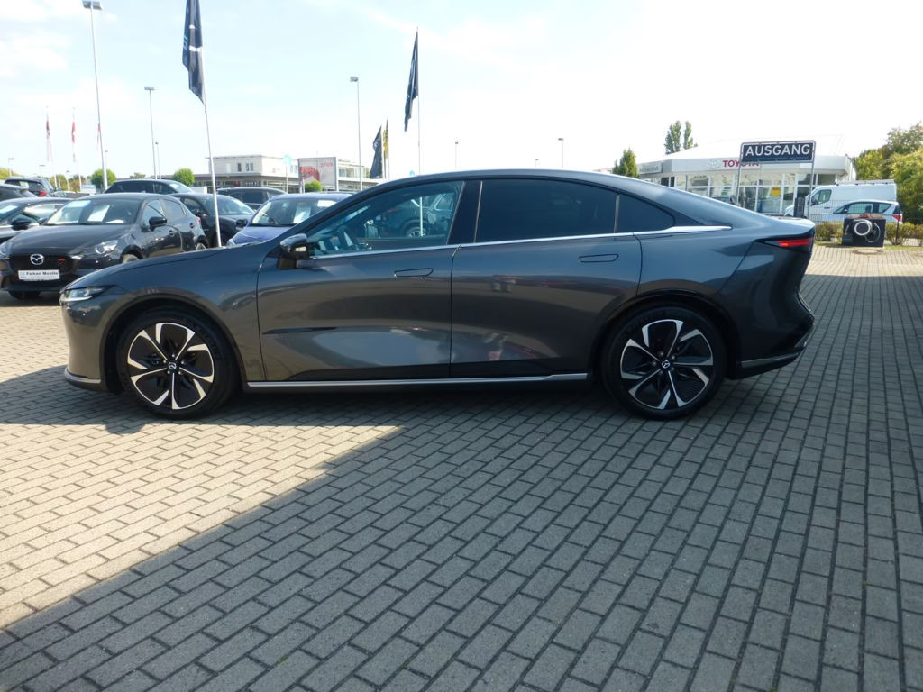 Mazda 6e