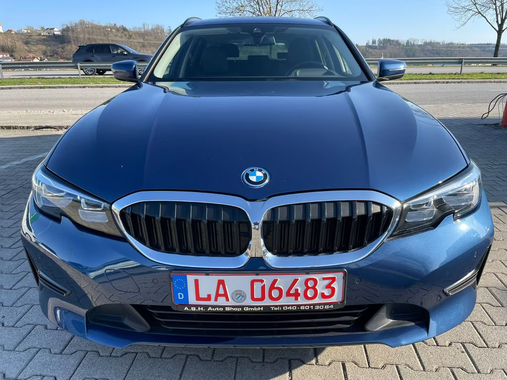 BMW 3 Serie 330 Touring Advantage pakket 330e