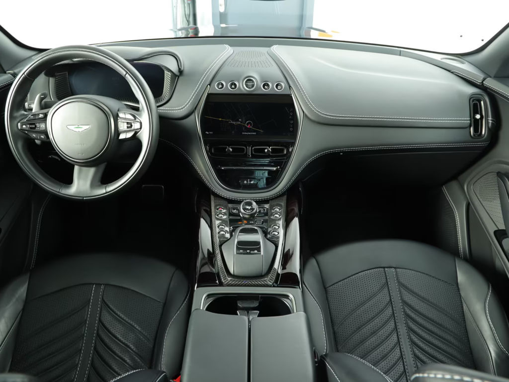 Aston Martin DBX
