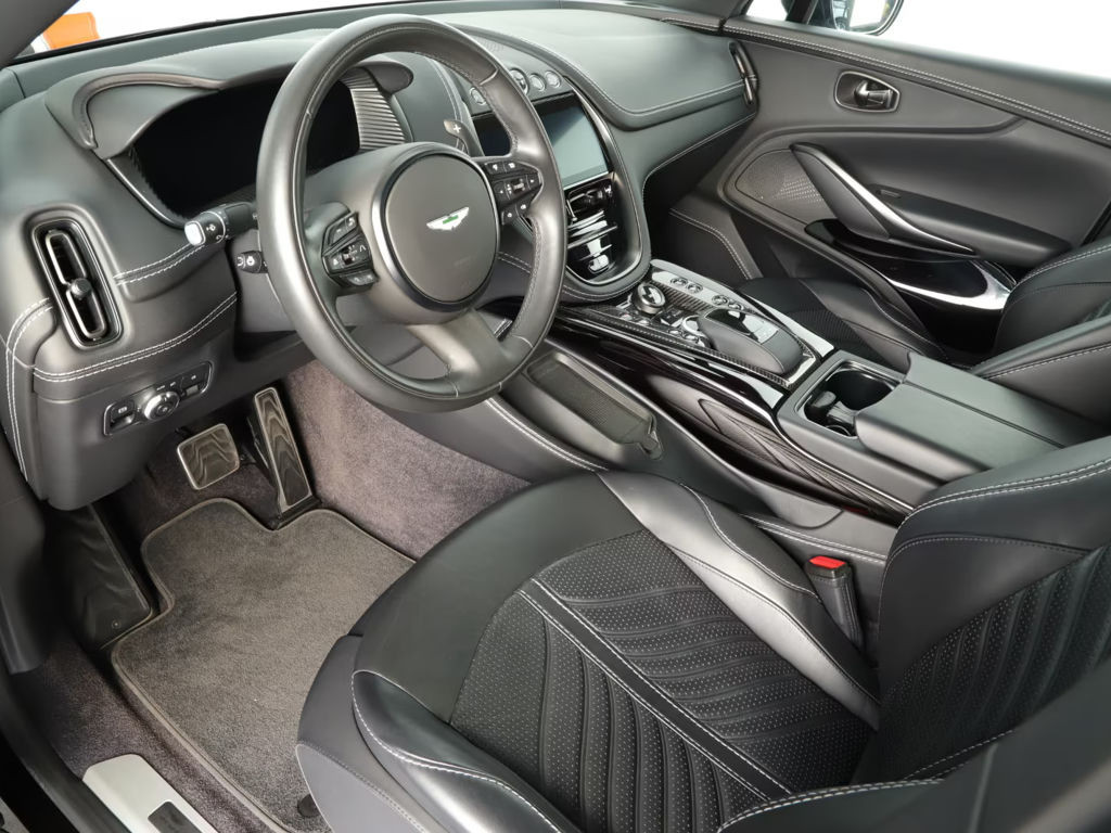 Aston Martin DBX