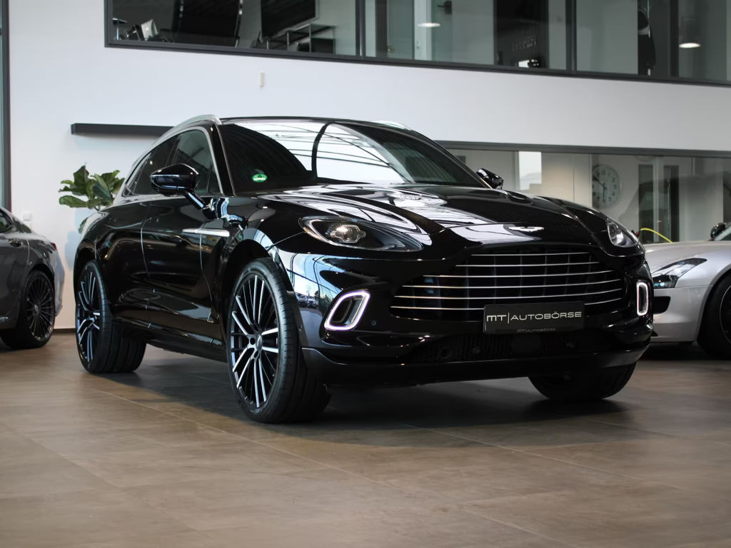 Aston Martin DBX