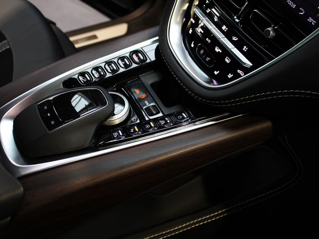 Aston Martin DBX