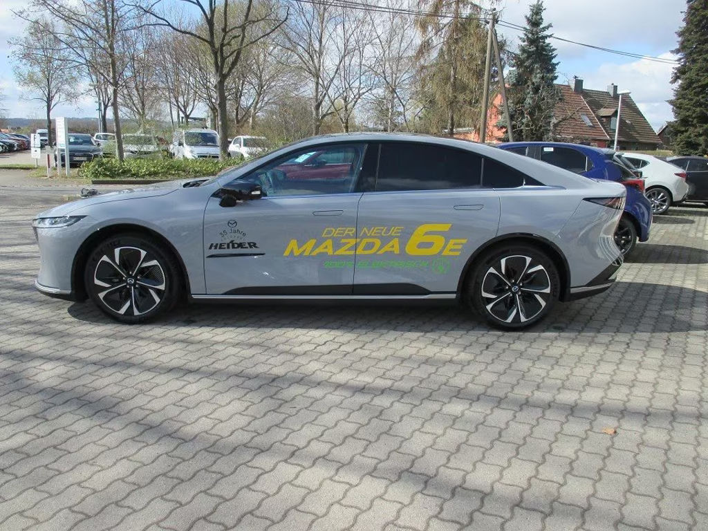 Mazda 6e