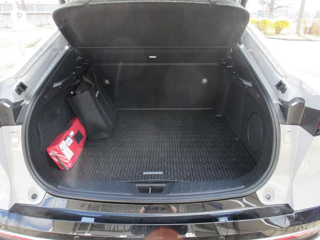 Mazda 6e