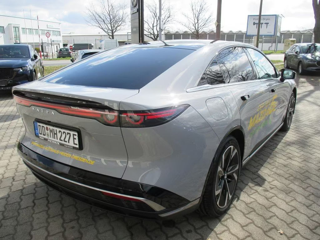 Mazda 6e