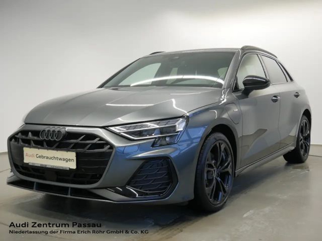 Audi A3 Sportback Sedan S-Line Hybride 40 TFSI