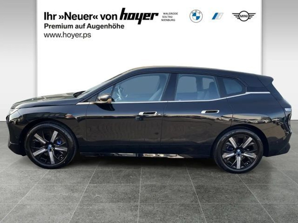 BMW iX