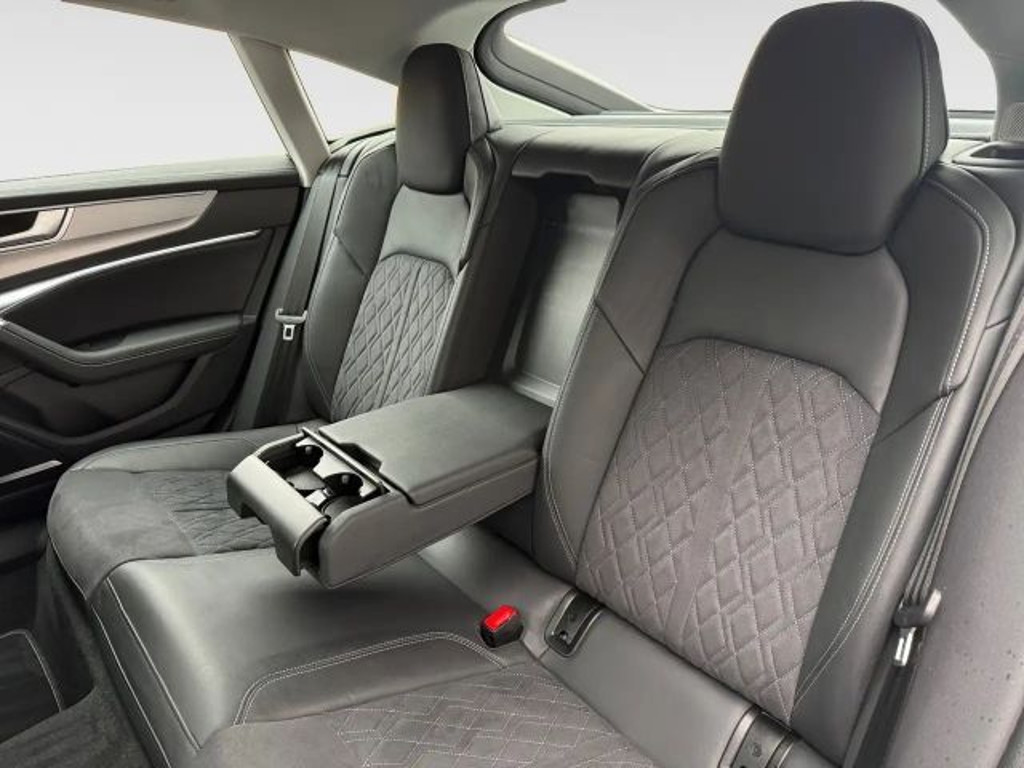 Audi S7