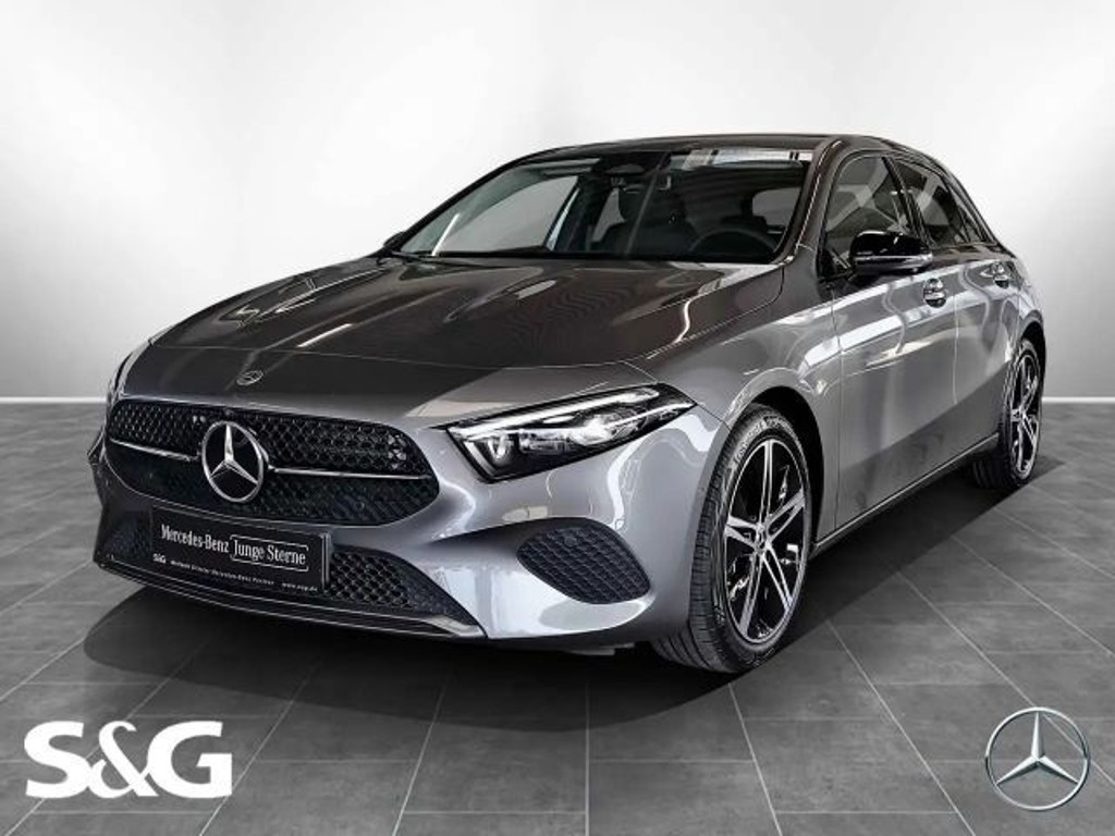 Mercedes-Benz A-Klasse A 180 TOTWINKEL+NIGHT+CARPLAY+KEYLESS+LED+18+360