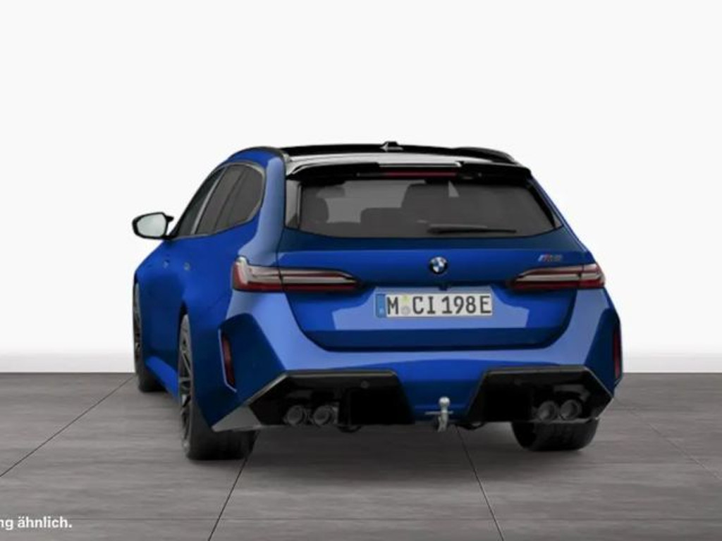 BMW M5 Touring  Anhängerk. 360° Kamera B/W HiFi Driving A