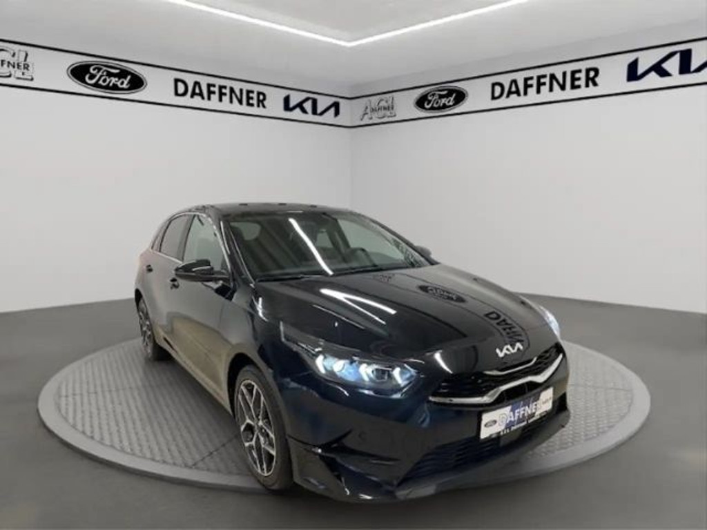 Kia Ceed Ultimate Edition Navi totWinkelASS Kamera