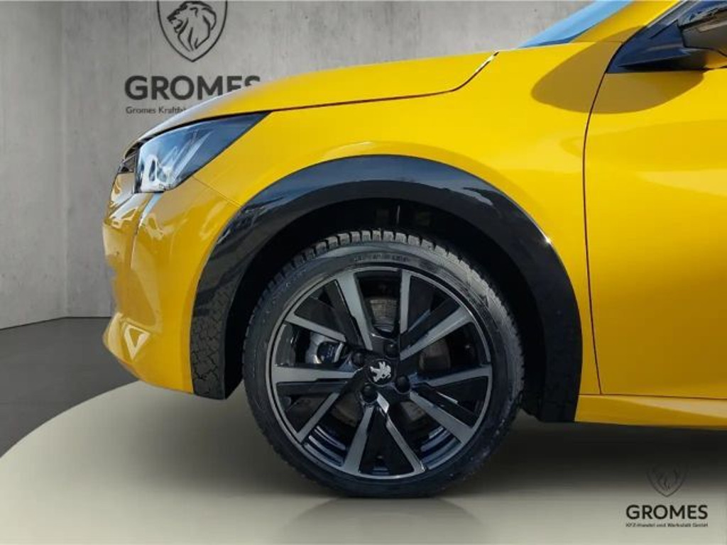 Peugeot e-208